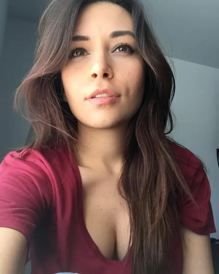 Natalia Mogollon aka Alinity Divine